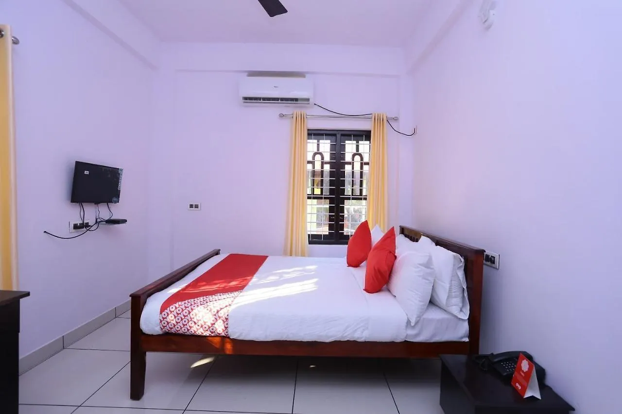Oyo 26697 United Residency Hotel Kazhakuttam