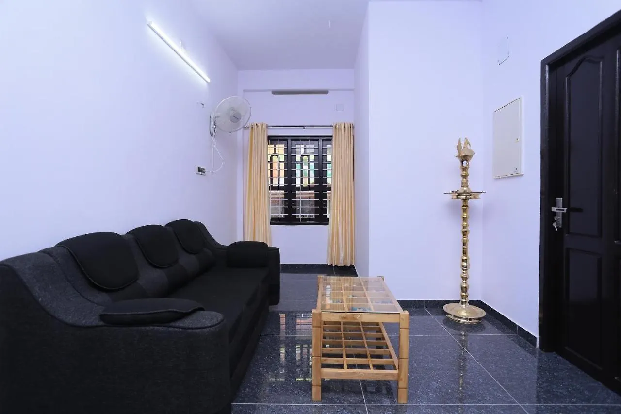 Oyo 26697 United Residency Hotel Kazhakuttam